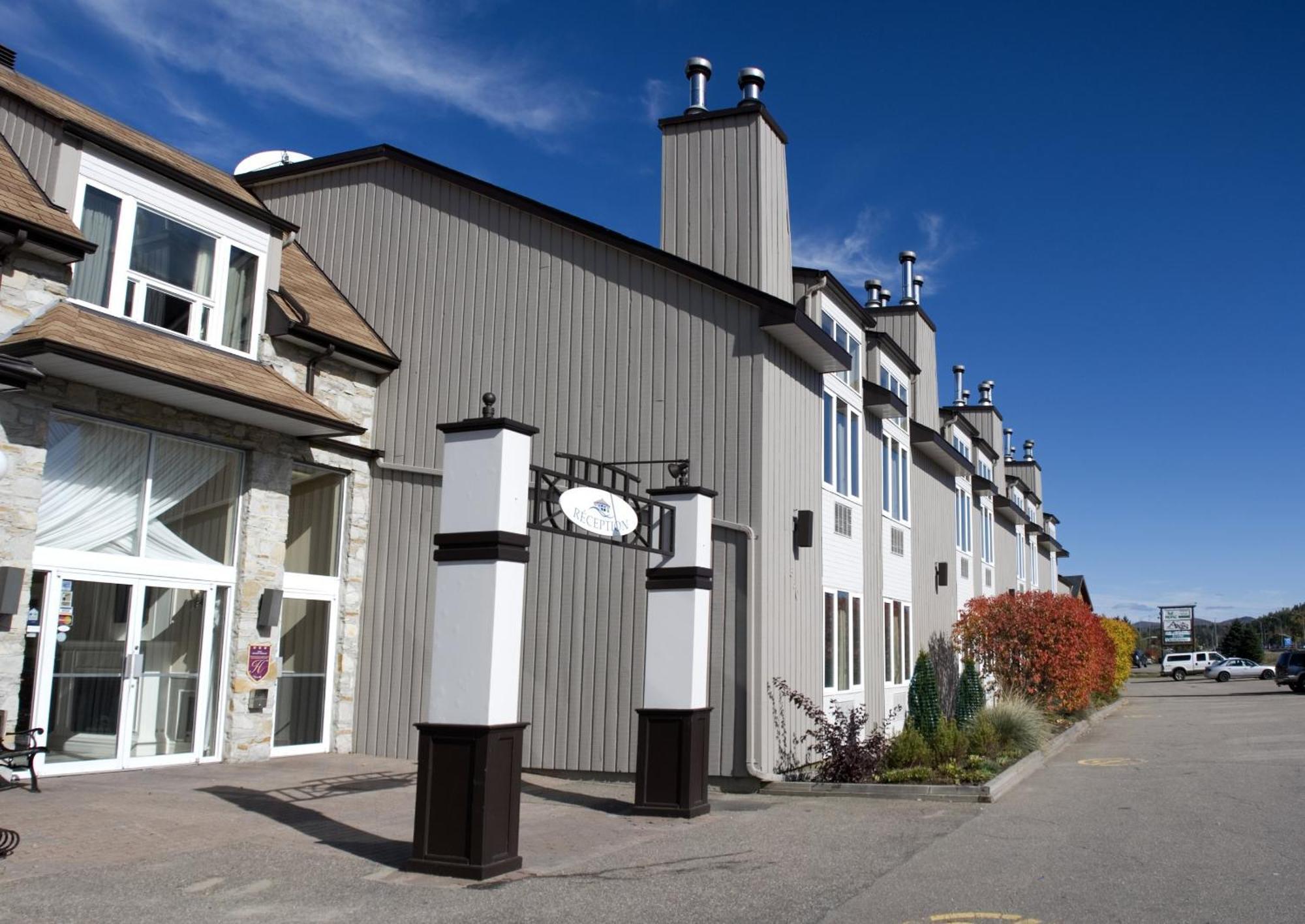 Hotel Vacances Tremblant Mont-Tremblant Dış mekan fotoğraf